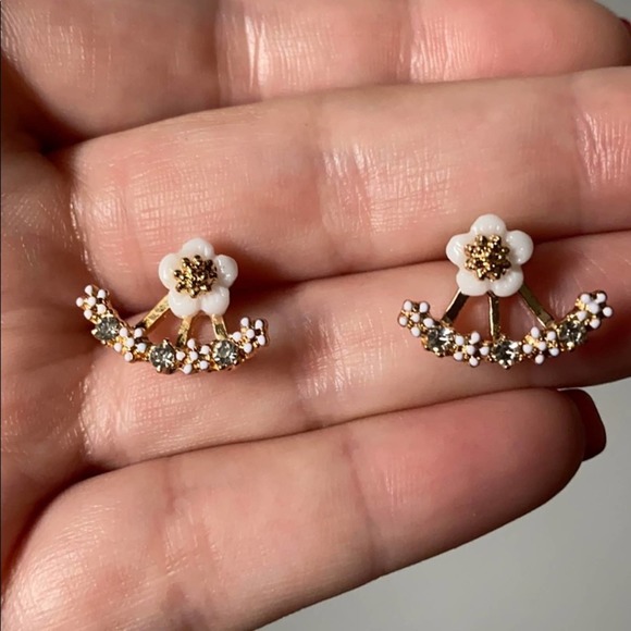 Gold Daisy Jeweled Fashion Cuff Earrings - Picture 4 of 7